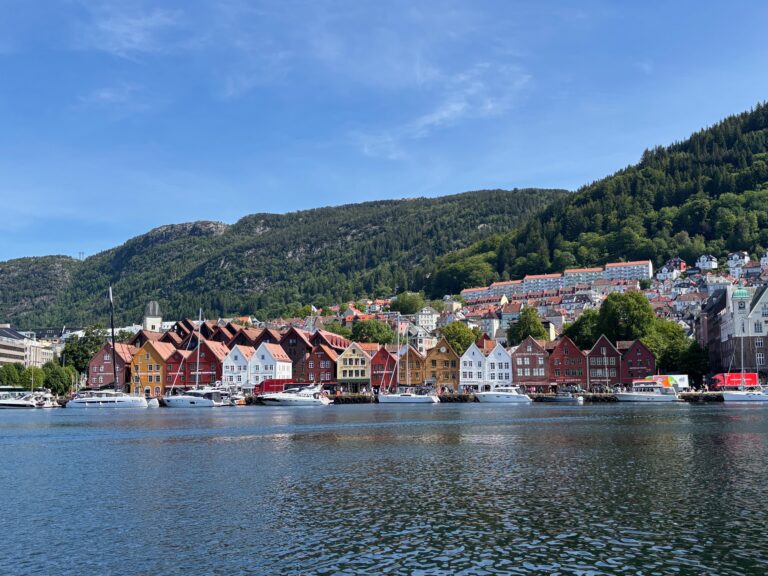 Bergen – Zwischen hanseatischem Erbe und norwegischer Gelassenheit
